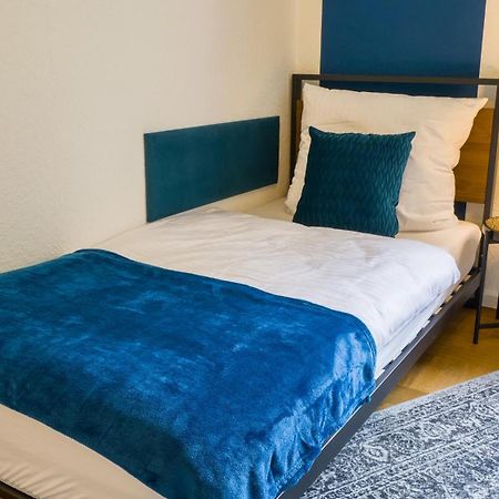 Gross, Modern, Zentrumsnah Mit Parkplatz Und Garten Ulm Exterior photo