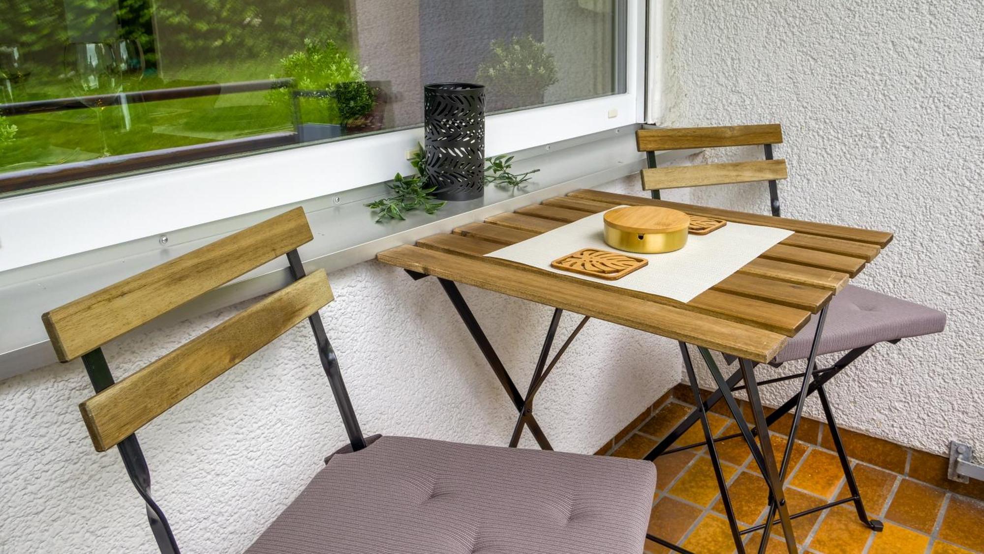 Gross, Modern, Zentrumsnah Mit Parkplatz Und Garten Ulm Exterior photo