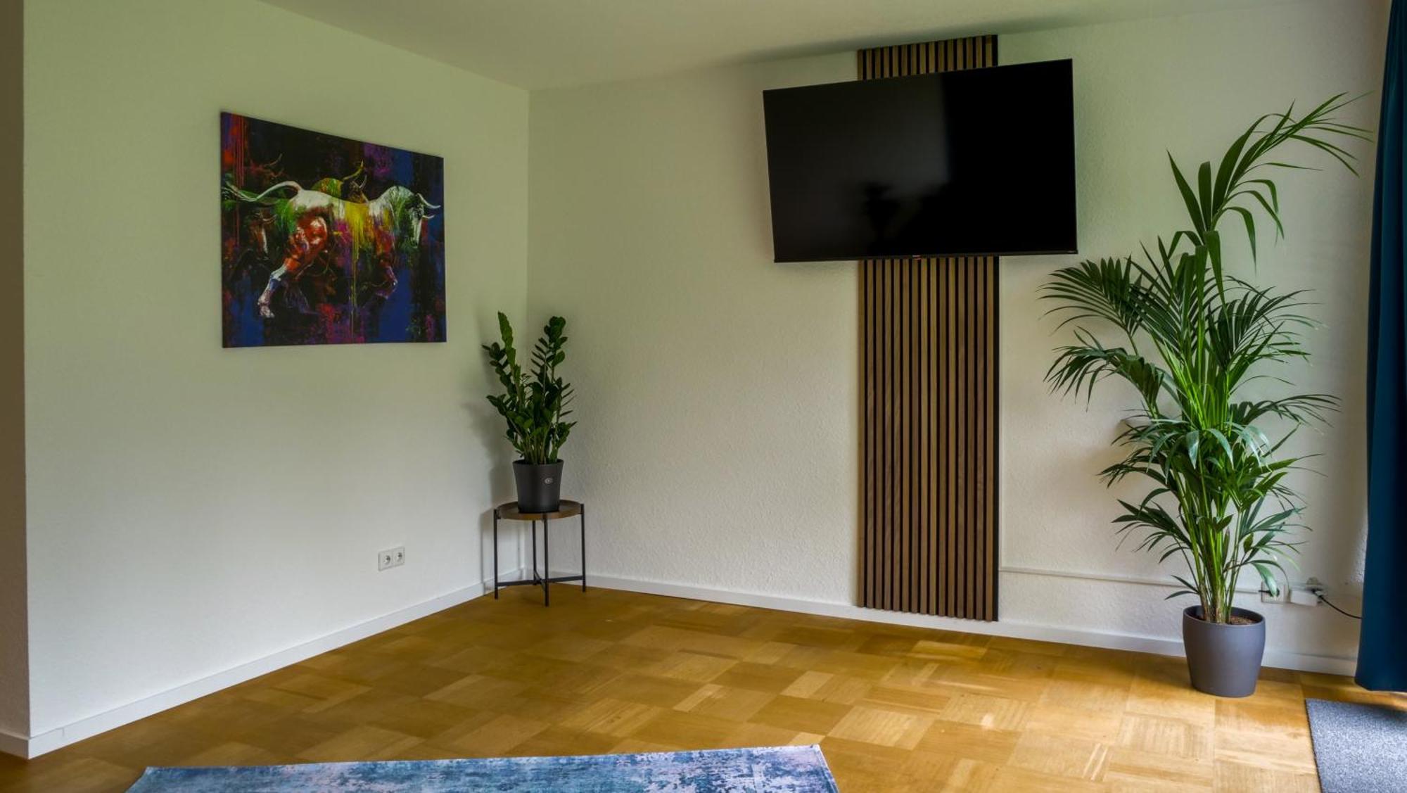 Gross, Modern, Zentrumsnah Mit Parkplatz Und Garten Ulm Exterior photo